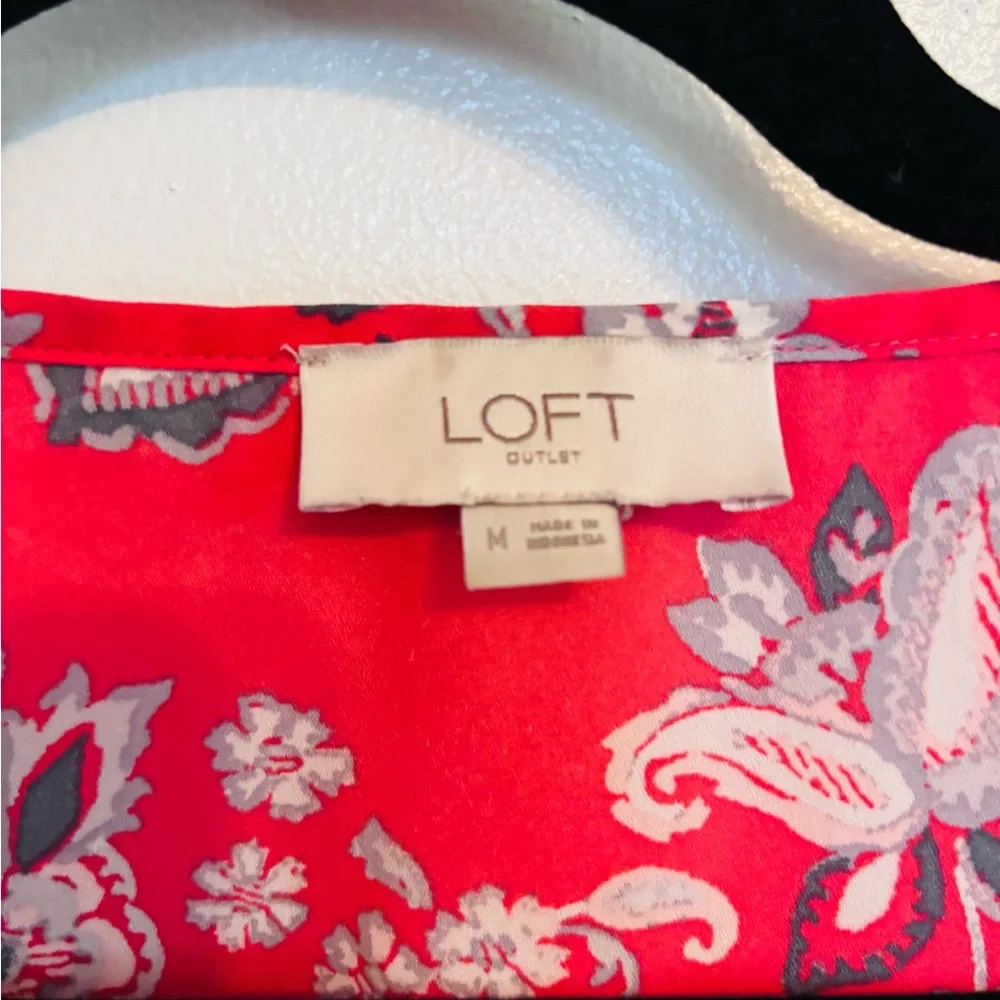 Loft red paisley blouse short sleeves with puff sleeves and v neck.